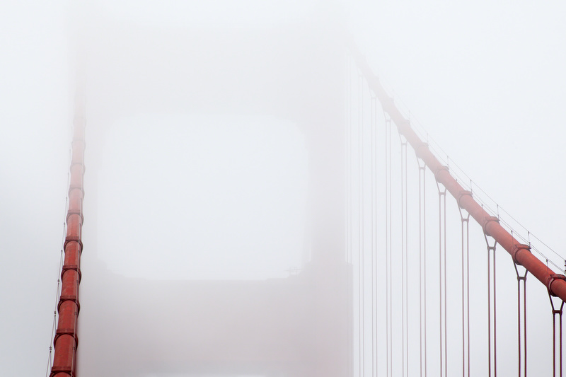 Picutre of Golden Gate Bridge in the Fog